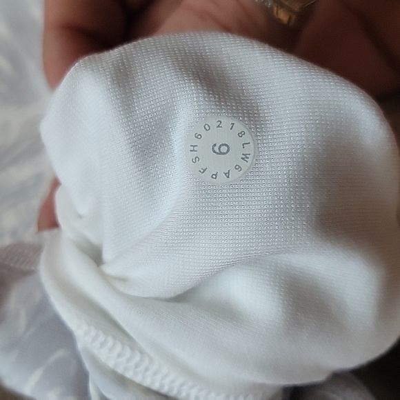 NWOT Lululemon Leggings - Picture 4 of 4